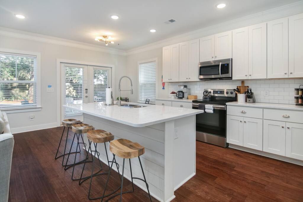 הוילה Spacious Charleston - 6 Mins To Beach & Downtown מראה חיצוני תמונה